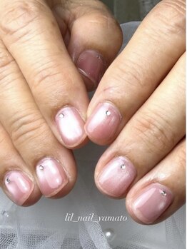 リルネイル(Lil nail)の写真/【ネイルデビュー歓迎★】ワンカラー¥5000～!丁寧な甘皮ケアでモチの良さ◎痛みに配慮した極上のお手入れを
