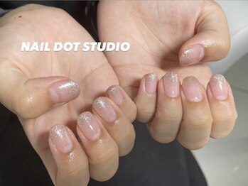 ネイルドットスタジオ 堺筋本町(NAIL DOT STUDIO)/ラメグラ