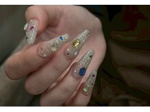 ネイルアンドアイラッシュスタジオ シュシュ(chouchou)/フラッシュ色々ストーン