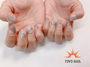 トヨネイル(TOYO NAIL)/大人グレー斜めフレンチ☆