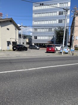 エル(eL)/駐車場のご案内2