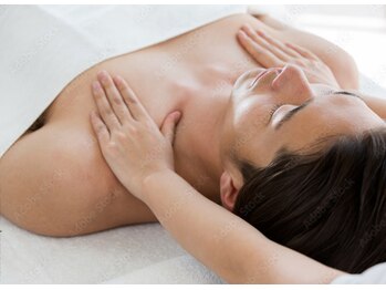 シュー 大井町(Shu.)/デコルテマッサージで肩こり解消