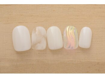 プリッシュ 上野店(prish)/5000円　大人ネイル　ホワイト