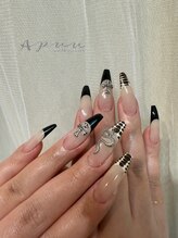 アピュ(APUU)/ブラウンフレンチネイル