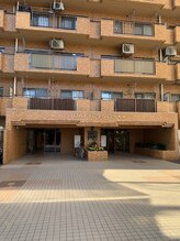 小悪魔退治/エントランス右の扉から入ります