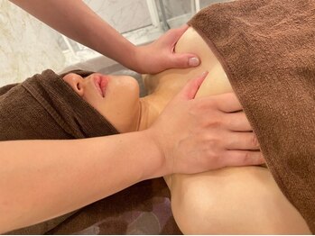 ビービーサロン(B.B SALON)の写真/【どこから見ても最高にキレイな花嫁】ドレス映え☆［美バスト＆ほっそり二の腕＋すっきりフェイスライン］
