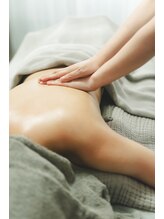 レポリア(Reporia)/腰痛のつらさを深部から解放