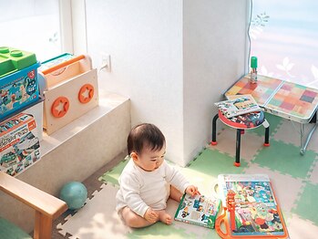 美療鍼灸整骨院の写真/【少路駅徒歩10分】キッズスペース完備のプライベート空間で産後の骨盤、バキバキの体を整えて笑顔で育児♪