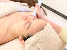 しみ改善サロン リフィーナ/針を使わずに深部導入