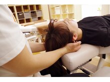 カラダファクトリー イオンモール石巻店/施術の流れ7.施術(首肩周り) 