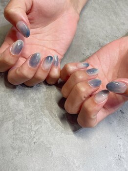 エム(em)/もやもやネイル