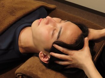 ルナ 新宿御苑店(LUNA)の写真/【安眠誘う温もり】ドライヘッドスパで、脳疲労、頭痛、肩こり、目の疲れ、睡眠不足解消におすすめ♪