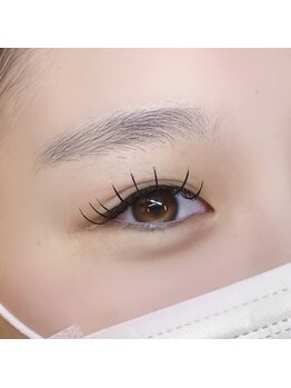 ロアブロウ 高知(LOA-brow)/本数多めのマツエクってどんな?