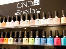 スクールアンドサロン ファーストクラス ネイル アカデミー(Firstclass Nail Academy)の雰囲気（自爪のケアが気になる方には、削らずオフできるShellacネイルを!）