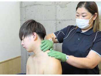 イーハンズ 福岡店(e-Hands)/【首肩回り】