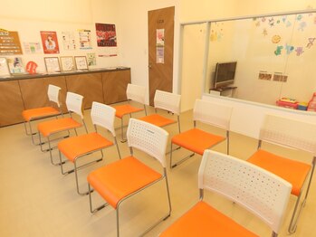 おはな整骨院 光の森院/待合室