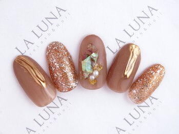 ラルナ ネイルアンドアイラッシュサロン(LA LUNA nail & eyelash salon)/8月9月◇定額ボリューム◇