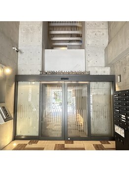 ジアロ(GIALLO)/マンションの入り口です♪