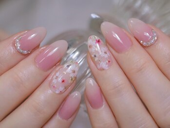 マオジェル　桜　花びらネイル