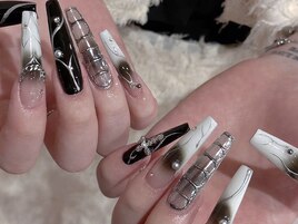 Y2Kロングニュアンスネイル