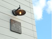 フィーカ(fi:ka)の雰囲気（看板が目印です♪）