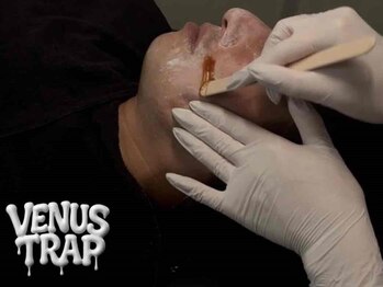 ヴィーナス トラップ(VENUS TRAP)の写真/シュガーリングWAX脱毛で毛穴レスの陶器肌へ♪自信の持てる素肌へ導きます☆天然素材だから敏感肌の方も◎