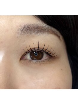 ナチュラル上品な目元にしたい