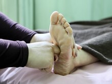 しみず整体院の雰囲気（【施術写真】経験豊富なスタッフがお客様をお迎えします。）