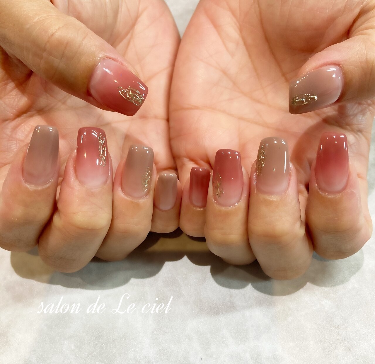 フラ始めるなら素敵パウありますused白×ピンク74cm フラダンス \u003e スカート \u003e パウ : AVIVARE（アビバーレ）