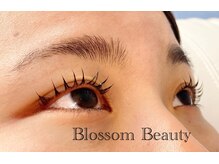 ブロッサムビューティー(Blossom Beauty)/トリートメントで優しくまつパ☆
