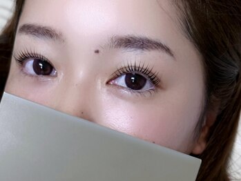 エム(m')の写真/大人女性の“まつげ悩み”を解消するプライベートサロン♪完全個室だから周りを気にせずリラックス◎

