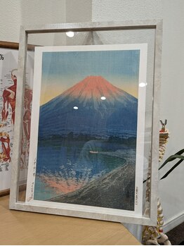 サロン真名/赤富士