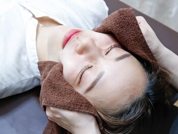 サロンベイビー 尼崎塚口店(Salon Baby)の写真/【小顔美容整顔〈コルギ〉で驚異の小顔へ!!】本格的な韓国式≪コルギ≫ベースの施術×リンパで相乗効果◎