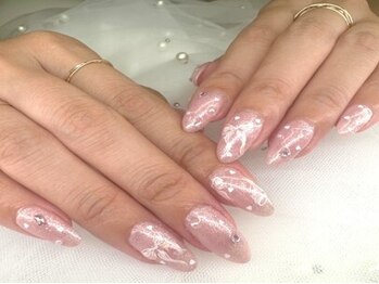 リール アイプラスビューティー(Rire eye + beauty)の写真/落ち着いた店内×丁寧な施術でリラックス♪指先から女子力UP♪思わず二度見してしまう理想のネイルに☆