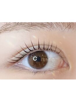 ナチュラル上品な目元にしたい