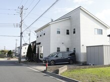 ガーランドビューティー(garland beauty)の雰囲気（笠原の住宅街にある美容室併設アイサロン。）