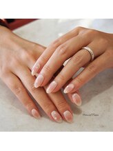 グランチュール(Grantulle)/チークネイル