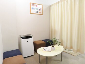 整体院 姫路カイロプラクティックセンター/【待合室】