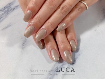 ネイルアトリエルカ(nail atelier LUCA)/M-860 大人上品ゴールドラメ