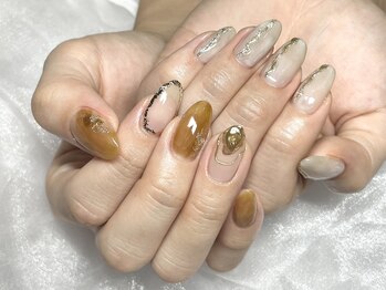 トランクイル(Tranquil)/秋ニュアンスネイル