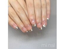 ミイネイル(mii.nail)の雰囲気（人気のミラーフレンチ）