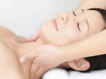 モナと雲と楽の写真/当店自慢のVIPヘッドスパでスッキリリフレッシュ!肩の揉みほぐしやアロマケアで究極の癒し体験◎