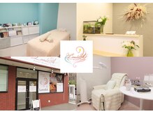 ロベリア(LoveliA)の雰囲気（清潔感ある白を基調とした店内◆広々とした贅沢空間♪[肩こり]）