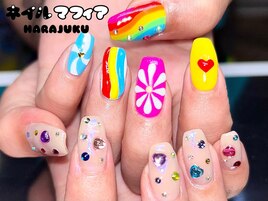 ポップなカラフルネイル！