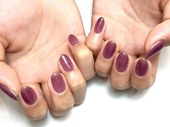 シアー感のあるワンカラーネイル