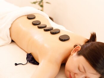 サロン空(Salon空)の写真/【デスクワークや立ち仕事によるガチガチ肩こりに】大人女性の贅沢なリセット時間に☆