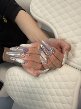 リュールリュクス(LUEUR luxe.)/紫陽花色ギャルネイル☆