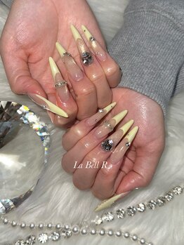 黄色の春ネイル