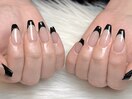 黒フレンチネイル