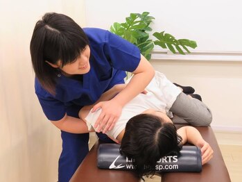 新宮中央整骨院 はりきゅう院の写真/【肩甲骨はがし＋鍼灸施術】首肩のつらさを改善したい方にオススメ◎お悩みを根本から改善！